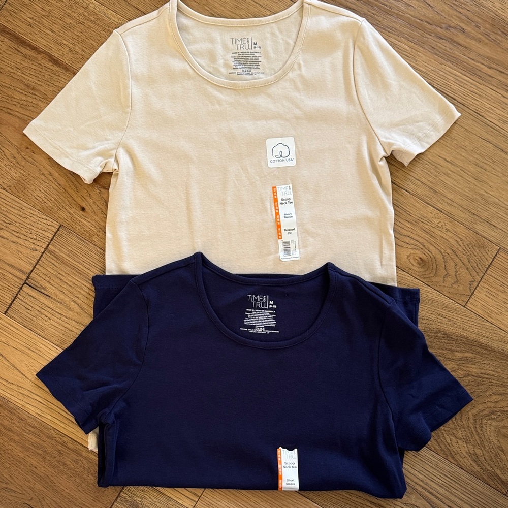 😊Time and Tru Cream, Red, and Navy Short Sleeve Tee Duo - Picture 2 of 6